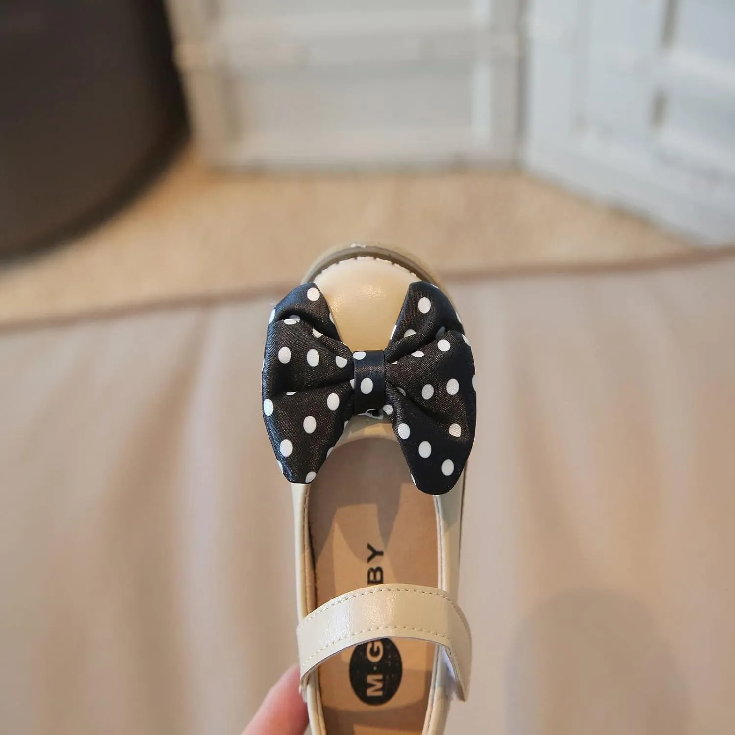 MRAFDGFB Baby Shoes Fashion Autumn Girls Casual Shoes Flat Polka Dot Bow Solid Color Hook Loop Dress Shoes (Beige, 7 Toddler)