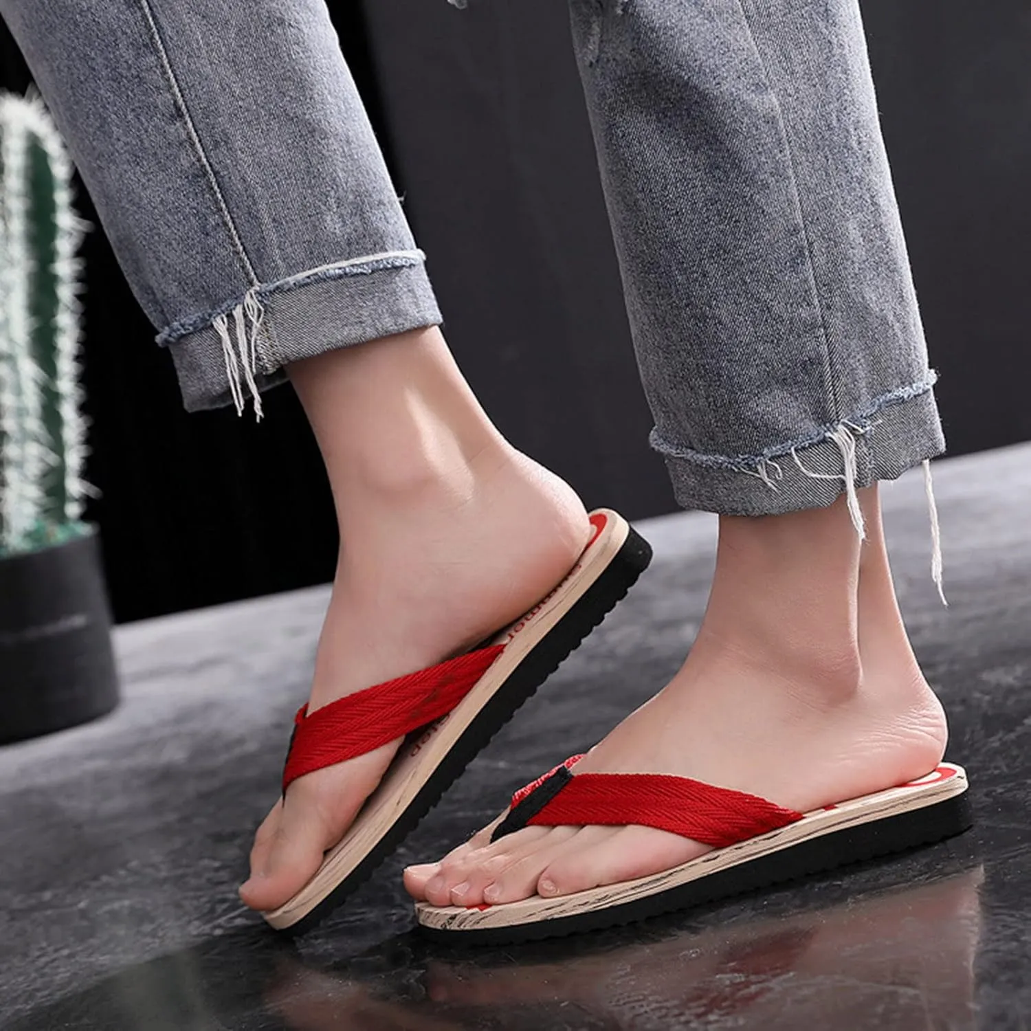 Thong Sandals Slippers for Beach Slip on Mens Flip Flops for Men Walking Open Toe Cushion Mat