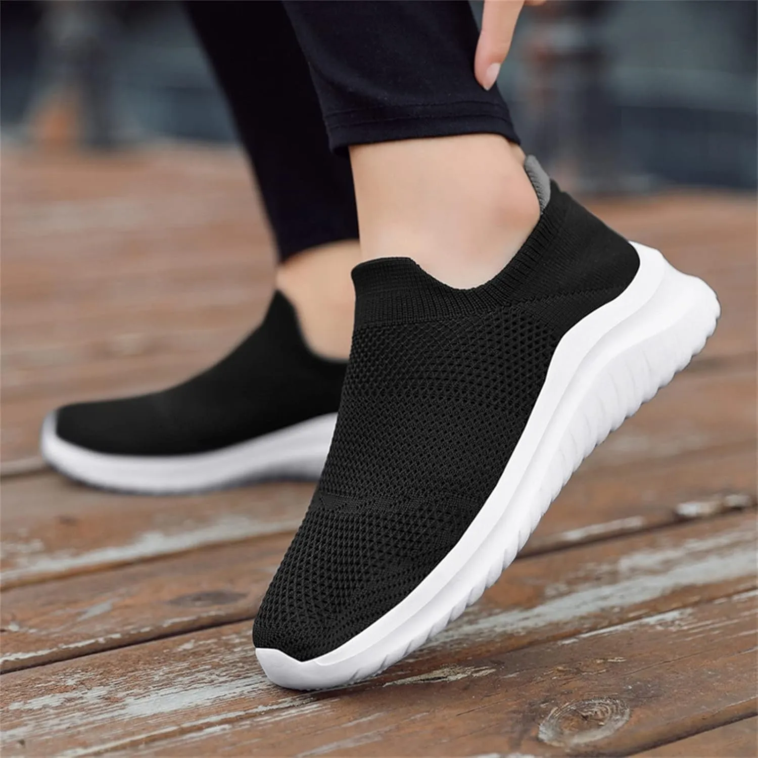 Women's Slip-on Shoes Wide Width Sneakers Hands Free Non Slip Work Shoes Women Walking Woman Shoes Casual White Sneakers Slip On Tennis Shoe Loafers Shoe